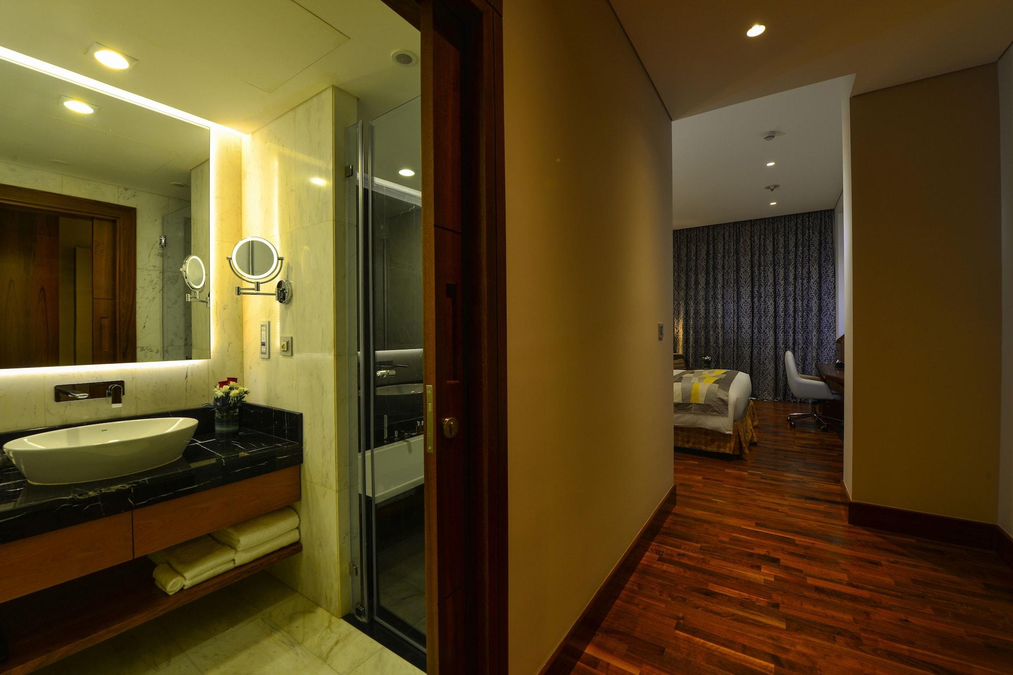 The Avenue Hotel 5*