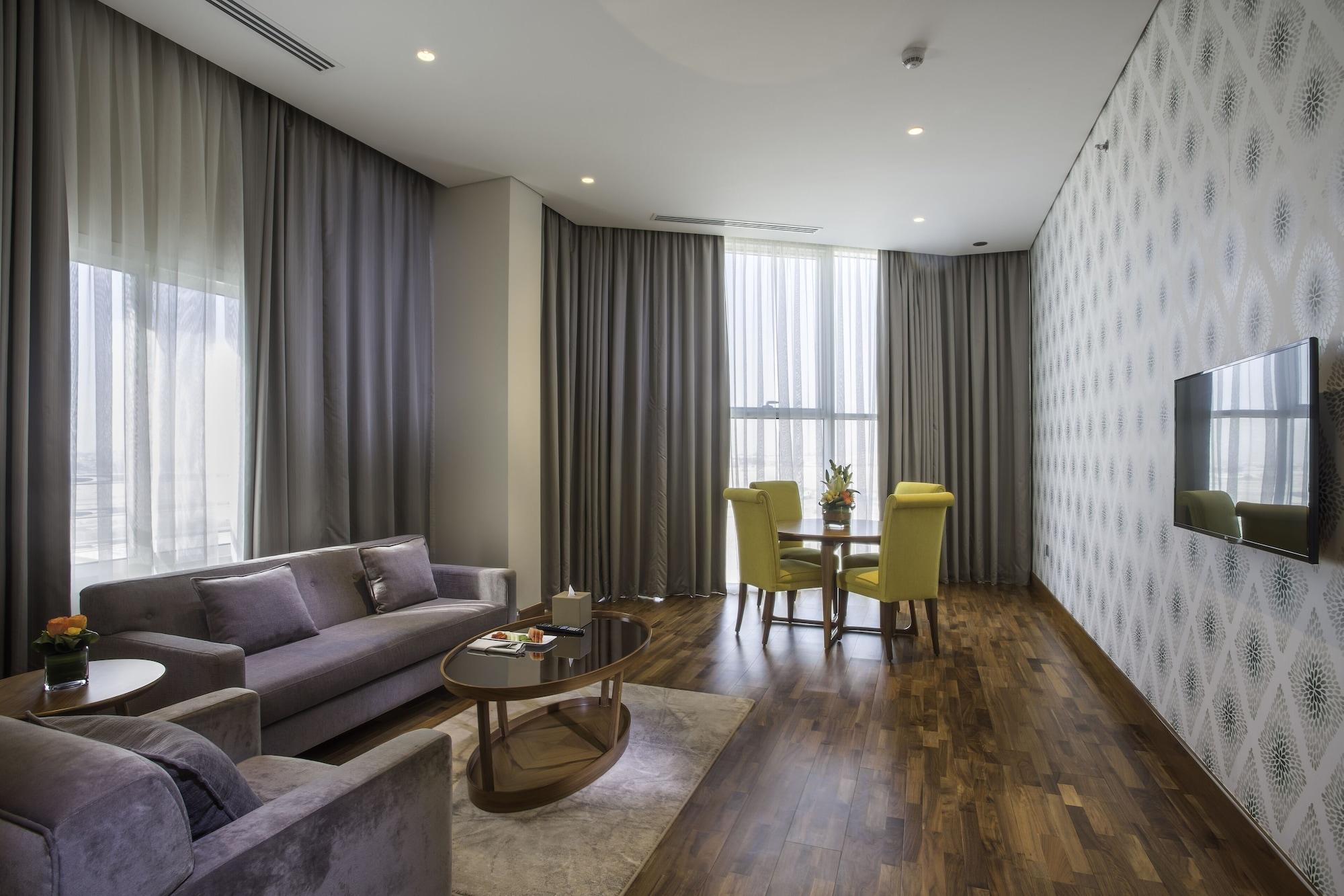 The Avenue 5*