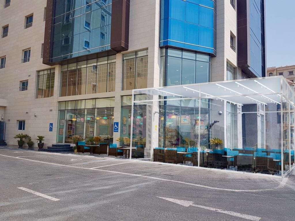 The Avenue Hotel